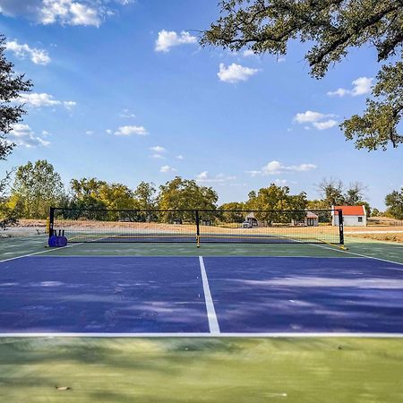 Container Home With Rooftop Views And Pickleball-Pecan Grove Bellmead Екстериор снимка