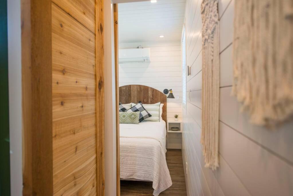 Container Home With Rooftop Views And Pickleball-Pecan Grove Bellmead Екстериор снимка