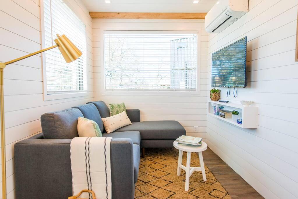 Container Home With Rooftop Views And Pickleball-Pecan Grove Bellmead Екстериор снимка