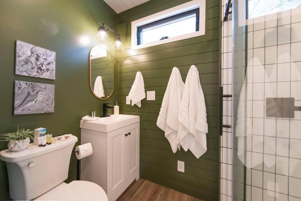 Container Home With Rooftop Views And Pickleball-Pecan Grove Bellmead Екстериор снимка